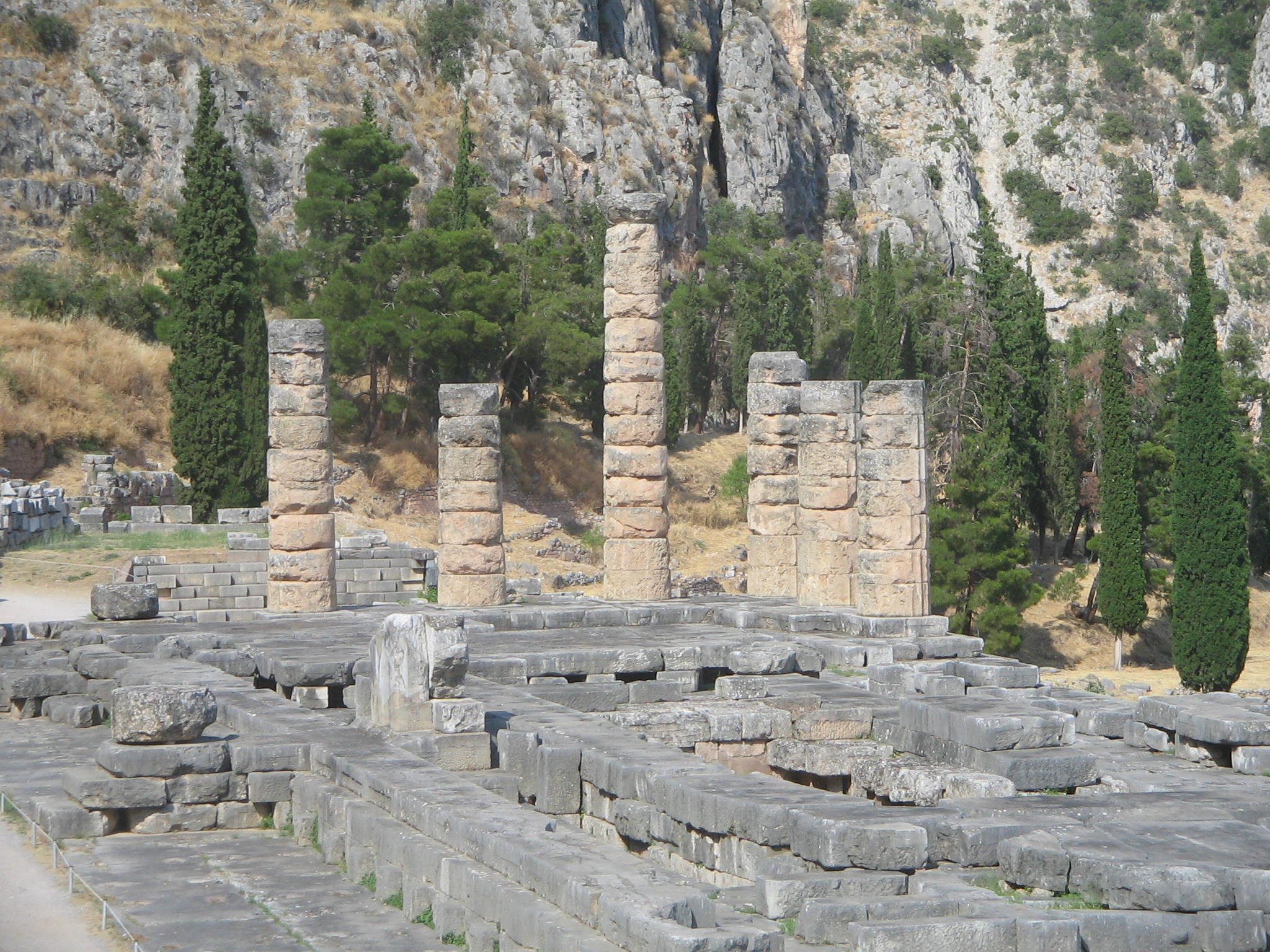 TEMPLE OF APOLLO DELPHI